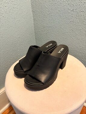 Chunky Black Platform Heels